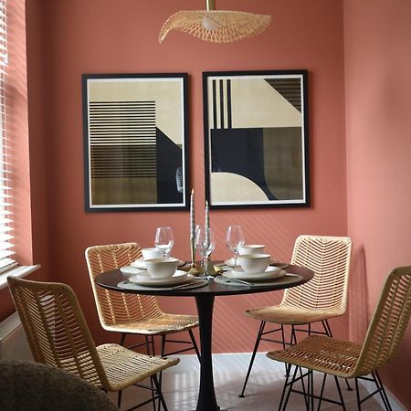 Elegant Apartment On Historic Cobbled High St Shrewsbury Town Centre Екстериор снимка