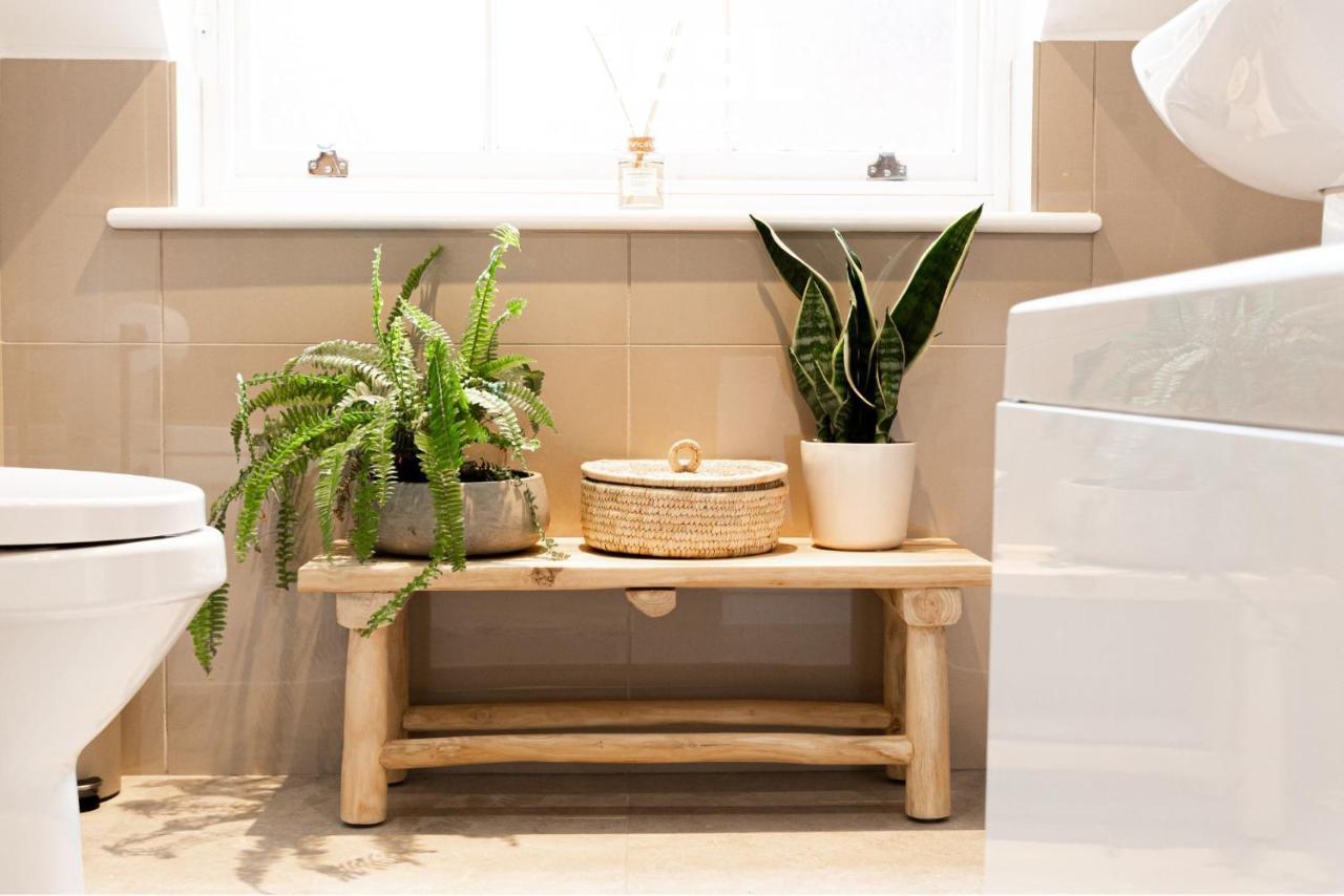 Elegant Apartment On Historic Cobbled High St Shrewsbury Town Centre Екстериор снимка