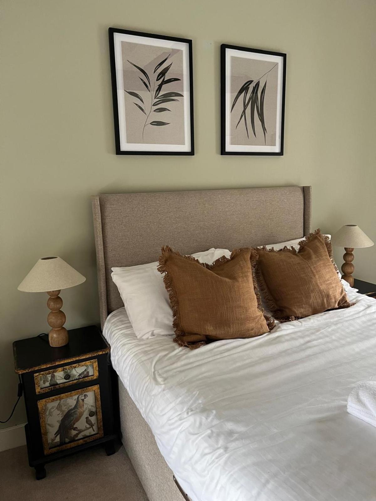 Elegant Apartment On Historic Cobbled High St Shrewsbury Town Centre Екстериор снимка